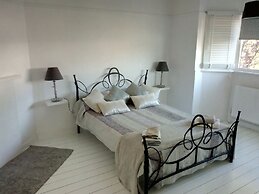 Rooms in Guildford Surrey
