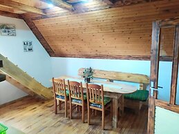 Summit Guest House & Grill