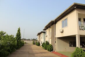 Riverside Resort Villas