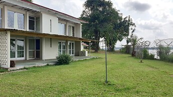 Riverside Resort Villas