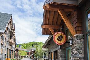 1228/1230 Double Studio @ The Lodge at Spruce Peak