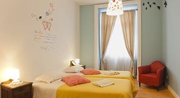 Living Lounge Hostel