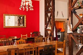 Living Lounge Hostel