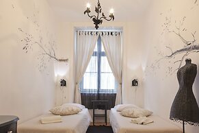 Living Lounge Hostel