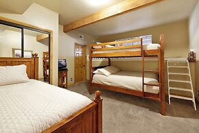 Four Happy Bears Estate #1277