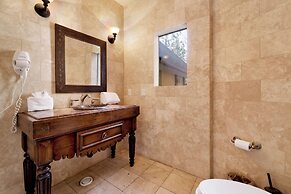 Four Happy Bears Estate #1277