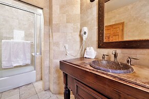 Four Happy Bears Estate #1277