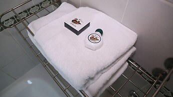 Roba Monakedi Guest Lodge