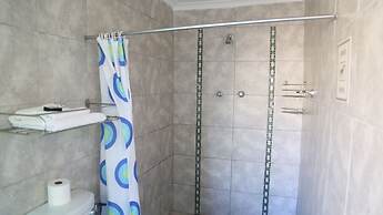 Roba Monakedi Guest Lodge