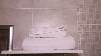 Roba Monakedi Guest Lodge