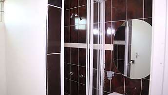 Roba Monakedi Guest Lodge