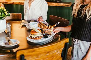 Cantilever Hotel, Trademark Collection by Wyndham