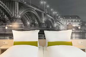 Super 8 by Wyndham Mainz Zollhafen