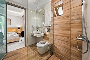 Marvel Deluxe Rooms