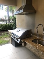 Comfortable 4 BDR House near Disney in Orlando