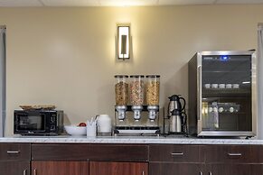 Red Roof Inn PLUS+ Tuscaloosa - University