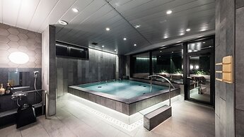 Astil Hotel Juso Precious