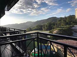 Cameron Nova Highlands Resort