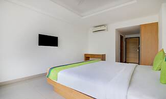 Treebo Trend Cilantro By The Sea