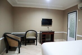 Hotel Istana Permata Dinoyo