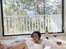 Romeo Juliet Dalat Resort