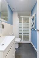 AYZ Villegas - Auto check-in property