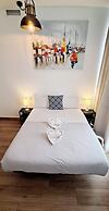 AYZ Villegas - Auto check-in property