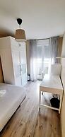 AYZ Villegas - Auto check-in property