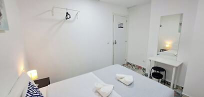 AYZ Villegas - Auto check-in property