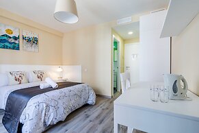 AYZ Villegas - Auto check-in property