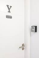 AYZ Villegas - Auto check-in property