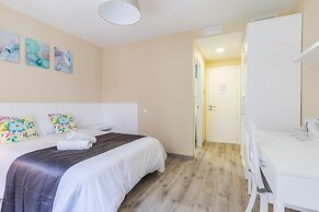 AYZ Villegas - Auto check-in property