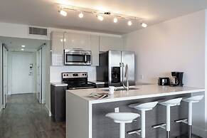 Ocean View Condo With Gorgeous Miami Sunset
