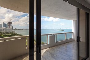 Ocean View Condo With Gorgeous Miami Sunset