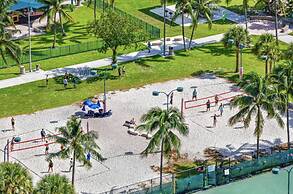 Bayfront Gem With Balcony and Pool