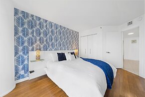 Bayfront Gem With Balcony and Pool