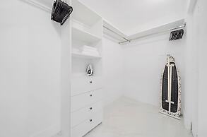 Beyond the Sand Biscayne Bay