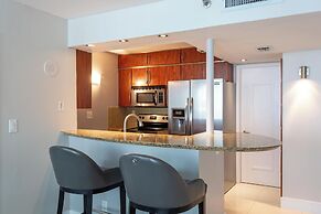 Cozy Oceanview Retreat on the Bay