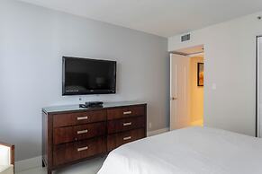 Cozy Oceanview Retreat on the Bay