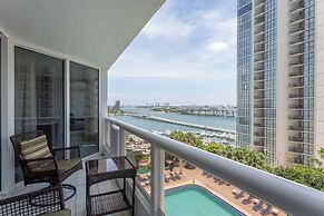 Cozy Oceanview Retreat on the Bay