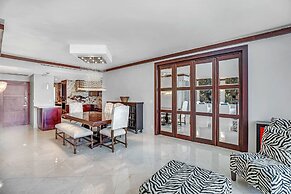 Cozy Oceanview Retreat on the Bay