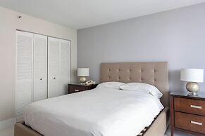 Cozy Oceanview Retreat on the Bay