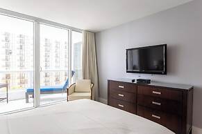 Cozy Oceanview Retreat on the Bay