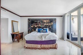 Cozy Oceanview Retreat on the Bay