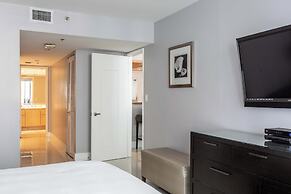 Cozy Oceanview Retreat on the Bay