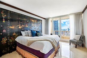 Cozy Oceanview Retreat on the Bay