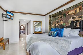 Cozy Oceanview Retreat on the Bay