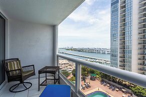 Cozy Oceanview Retreat on the Bay