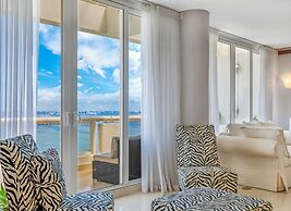 Cozy Oceanview Retreat on the Bay