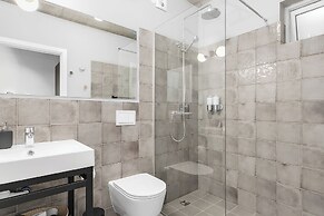 Backyard Apartments by Heimaleiga